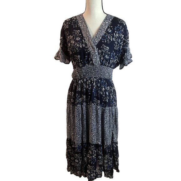 Bohemian Floral Midi Dress With Smocked Waist & Ruffled Sleeves  Size Medium - Picture 12 of 15